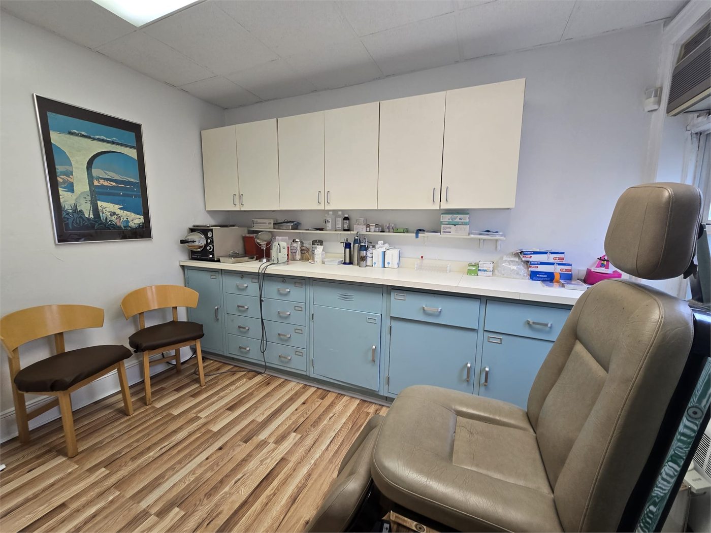 Patient exam room inside Dr. Michael Gladstein's Astoria dermatology office